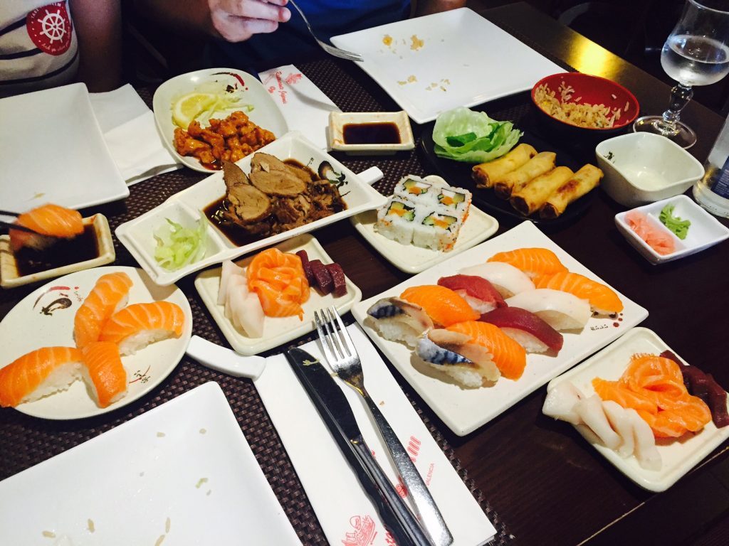 Osaka III en Valencia, menú 5 platos para 3 personas.