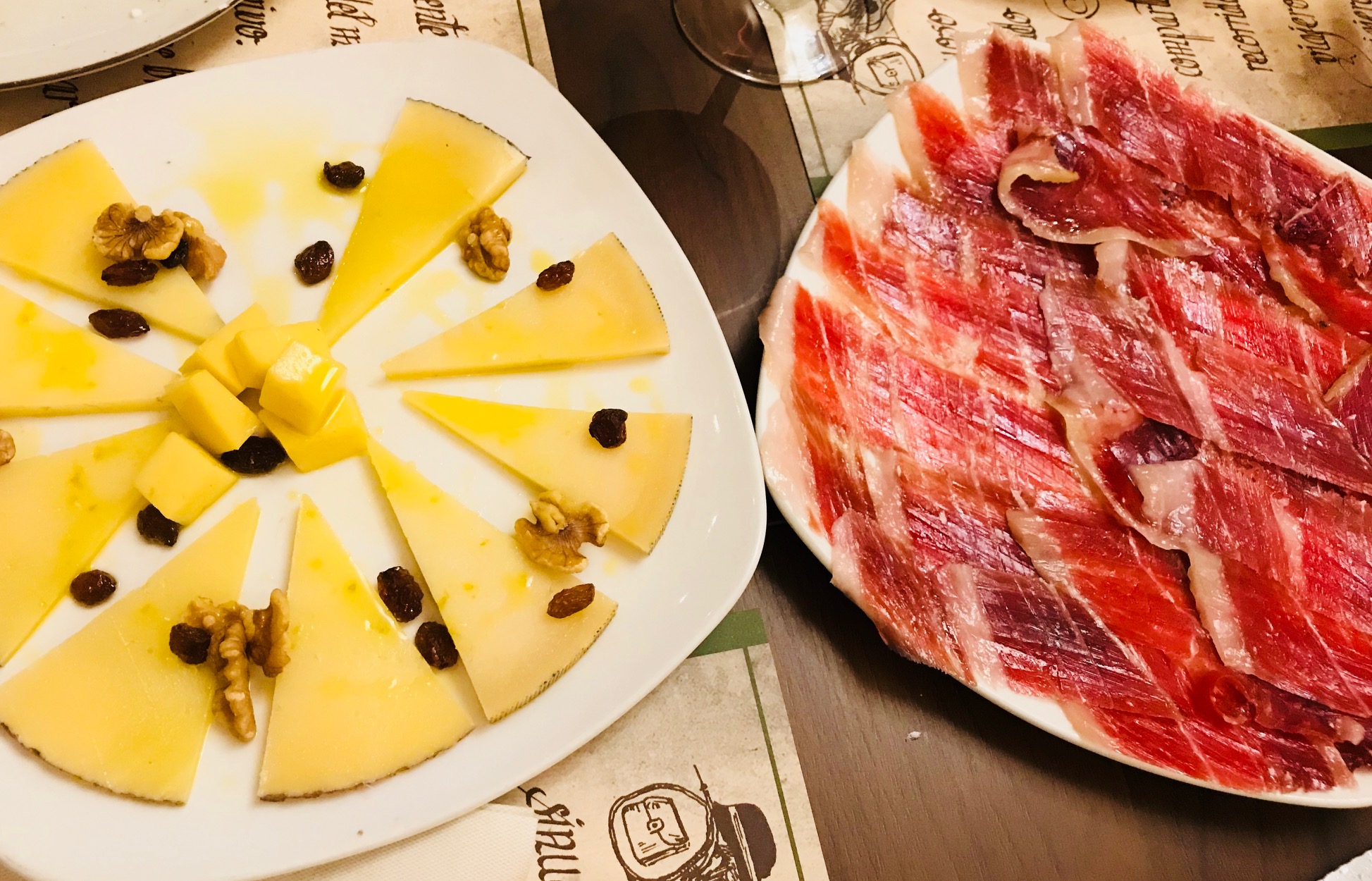 Jamón ibérico y queso de calidad