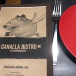 Una chulada la vajilla roja del Canalla Bistro